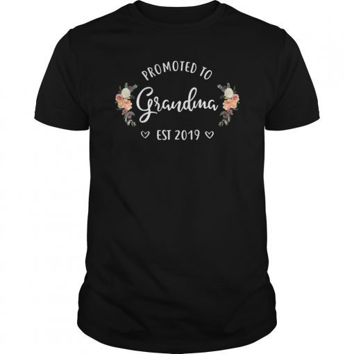 Promoted to Grandma Est 2019 Mothers Day New Grandma T-Shirt