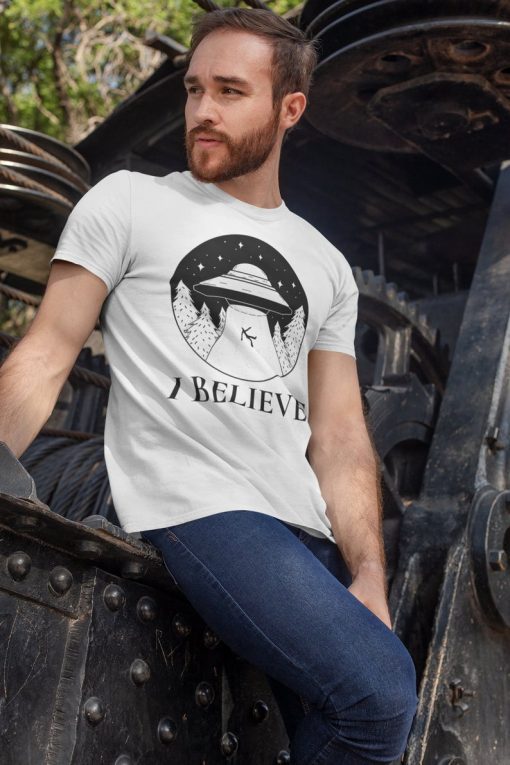 I Believe Aliens Unisex T-Shirt Up to 5XL Dark on Light Version