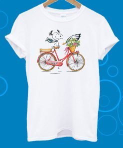 Philadelphia Eagles Snoopy Riding A Bicycle T-Shirt