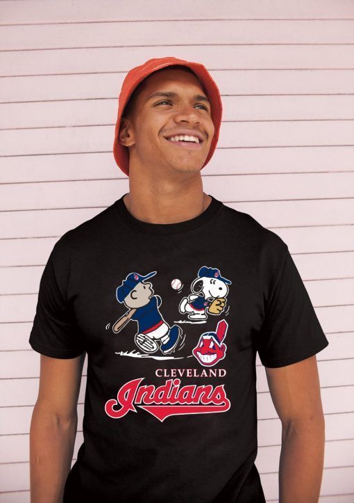 Charlie brown Snoopy Cleveland Indians 2019 T-Shirt