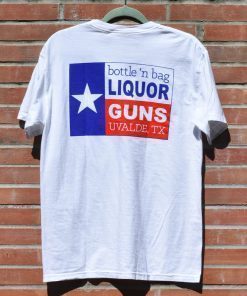 Bottle 'n Bag Liqour Gun Uvalde Texas Vintage TShirt