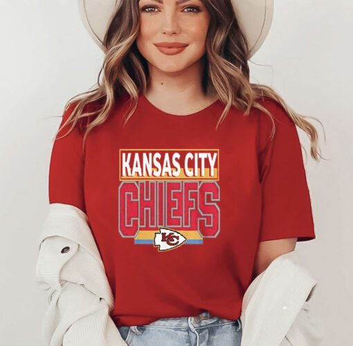 Taylor Swift Kansas City Chiefs Vs Los Angeles Chargers Arrowhead Stadium T-Shirt