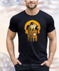 Gomez and Morticia Addams X Gustav Klimt’s The Kiss Tango De Amor T-shirt