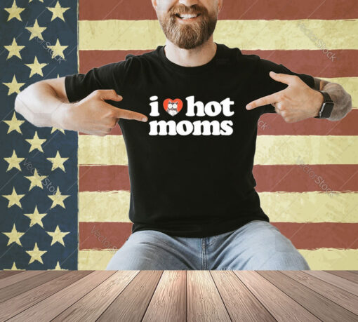 Official I Heart Hot Moms X Hooters T-Shirt