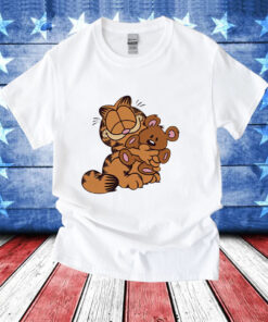 Ranbalt Garfield hug teddy bear T-Shirt