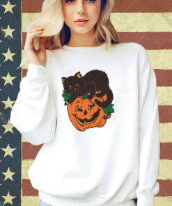 Black Cat On Pumpkin Sweat T-shirt