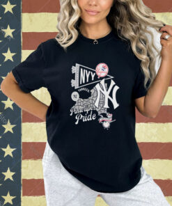 Official New York Yankees Split Zone T-Shirt